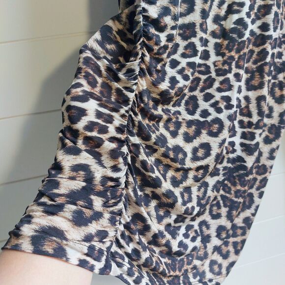 Farm Rio Natural Skin Cream Jersey Blouse Women's Large Animal Print Ruched Top - Picture 4 of 10